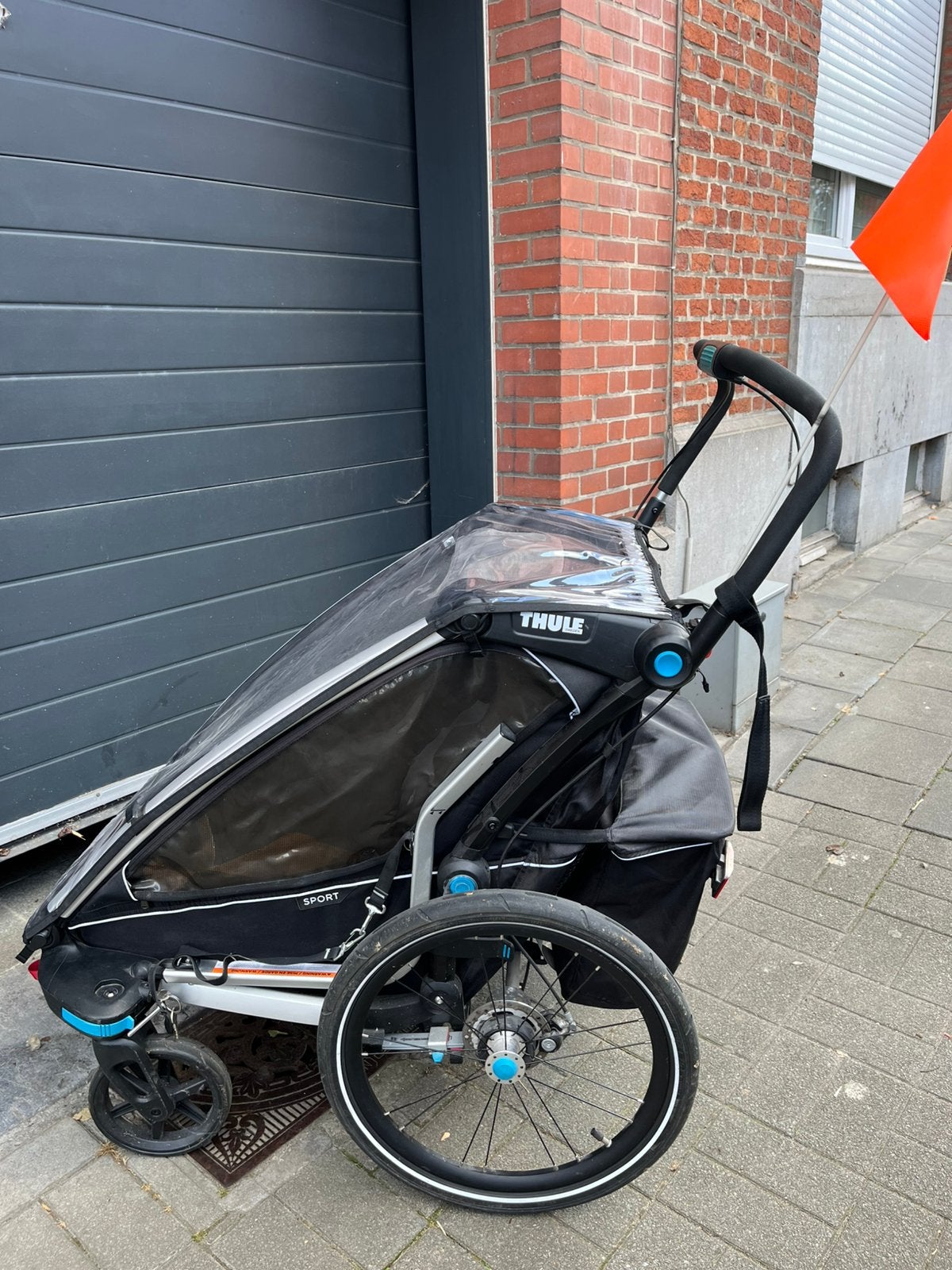 Thule Chariot Sport 2 places, en très bon état, 40 à 60 kg, Comme neuf, Enlèvement, Suspension