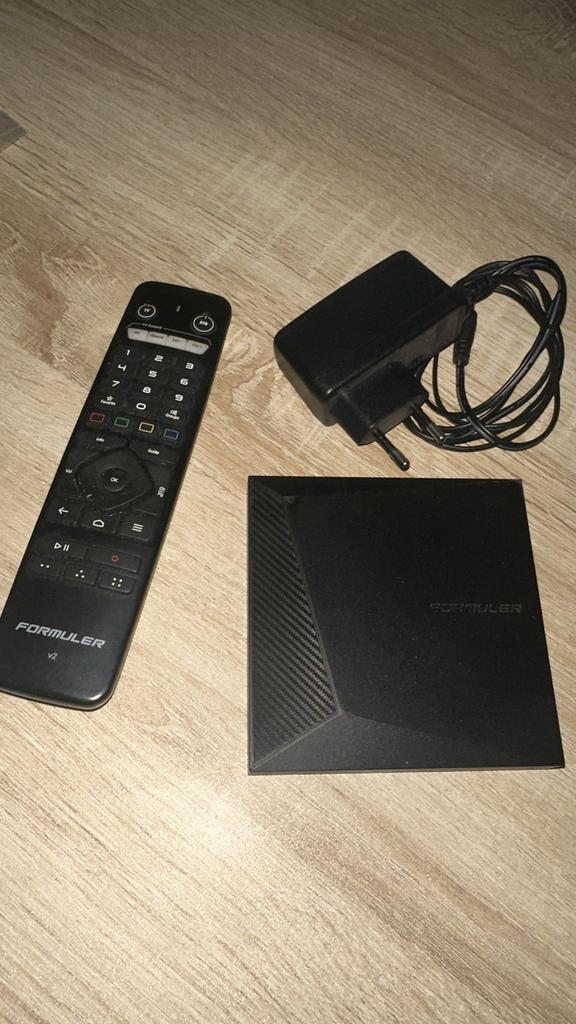 Formuler Z11 Pro + Télécommande et alimentation, Enlèvement ou Envoi, Comme neuf