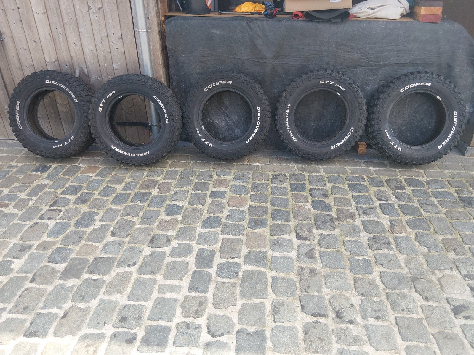5 banden cooper discoverer stt pro., Enlèvement, Pneu(s)