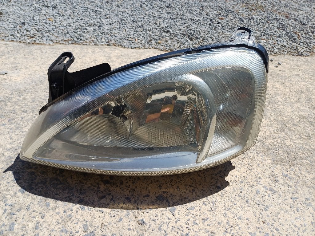 Phare opel corsa type C, Autos : Pièces & Accessoires, Éclairage, Enlèvement, Utilisé, Opel