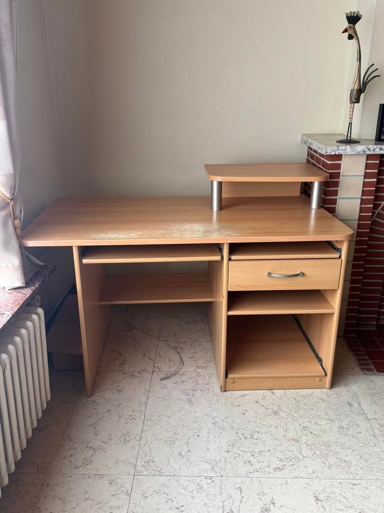 Bureau gratis!, Huis en Inrichting, Ophalen, Gebruikt, Met lades, Bruin