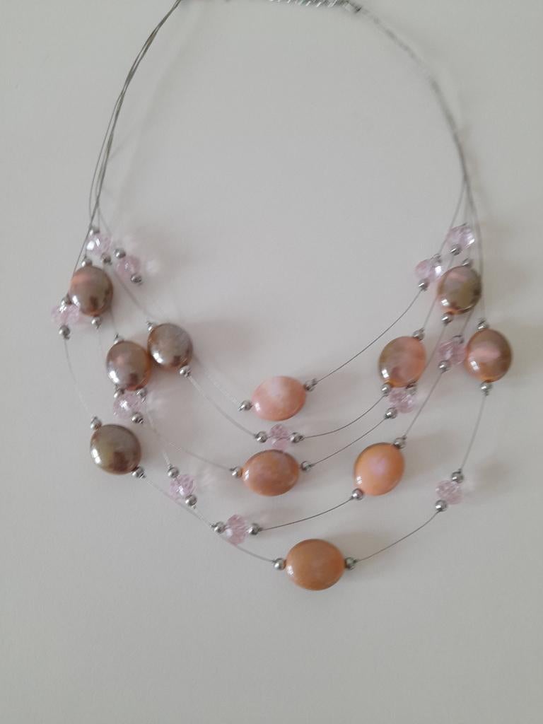 ketting met roze en bruine steentjes, Handtassen en Accessoires, Kettingen, Ophalen of Verzenden, Zo goed als nieuw, Roze, Kunststof