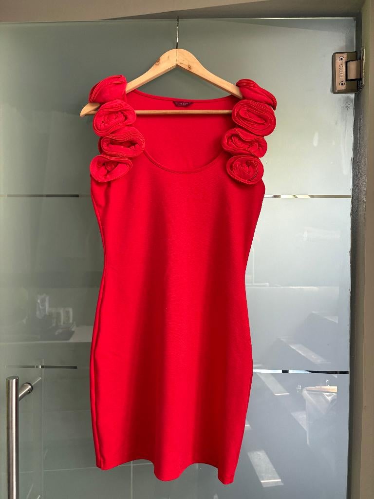 Ted Baker - Rode jurk met bloem, Maat 38/40 (M), Ophalen of Verzenden, Zo goed als nieuw, Knielengte