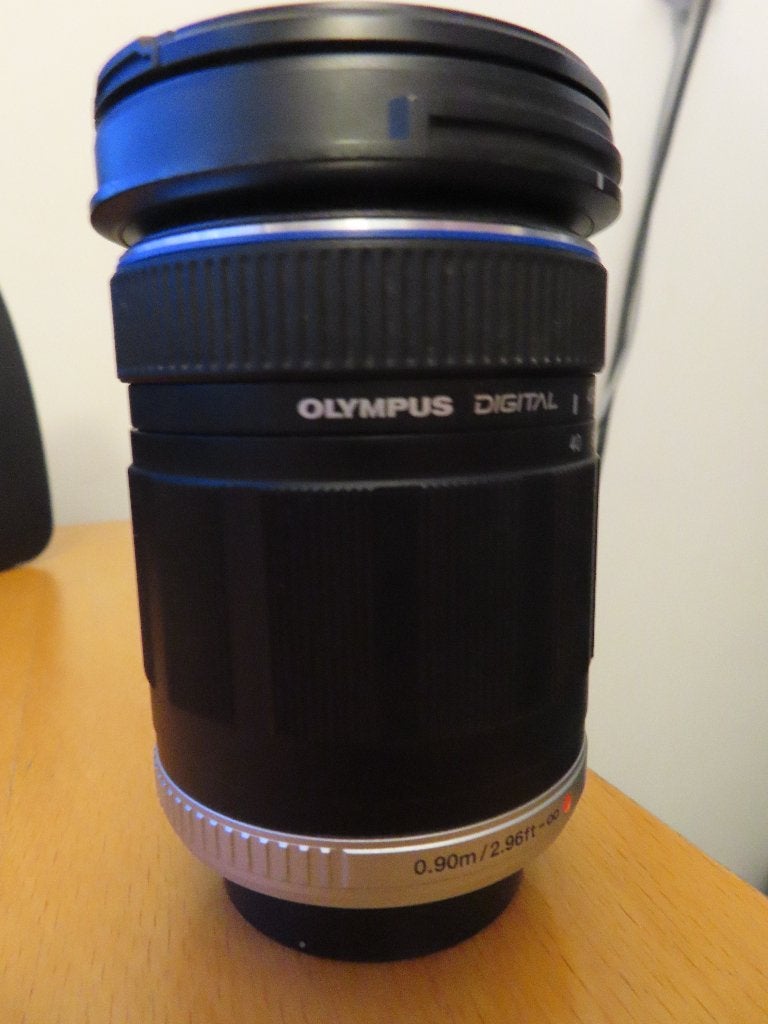 Zoom Olympus Digital 40-150 mm 1:4-5 ,6, Enlèvement ou Envoi, 150 mm, Comme neuf, Autres types