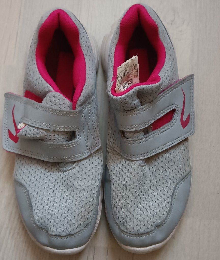 sportschoenen Decathlon, Gebruikt, Meisje, Sportschoenen, Ophalen of Verzenden