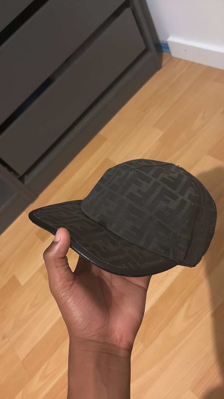 Casquette fendi noir, Enlèvement ou Envoi, Comme neuf, Casquette