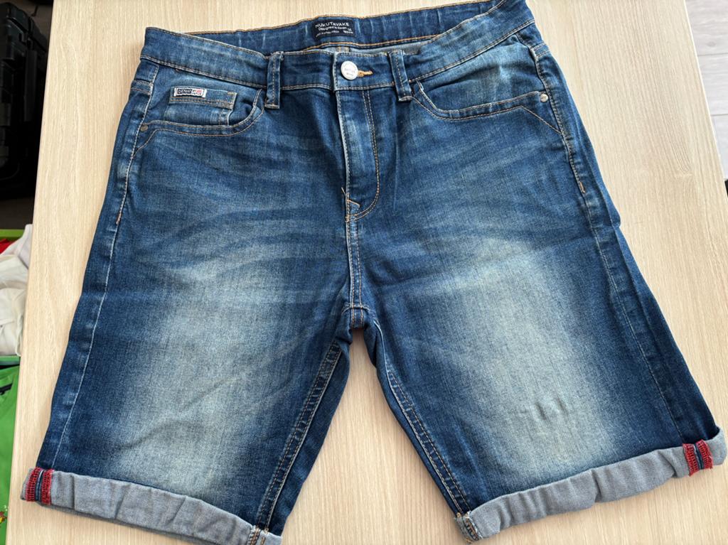 Très beau short Nukutavake taille 14 ans, Pantalon, Garçon, Enlèvement ou Envoi, Comme neuf