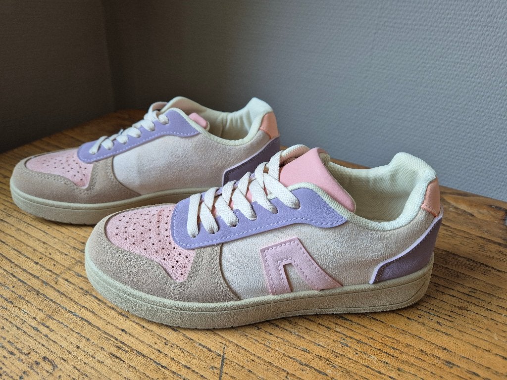 Kleurrijke Sneakers, Kleding | Dames, Ophalen of Verzenden, Zo goed als nieuw, Sneakers
