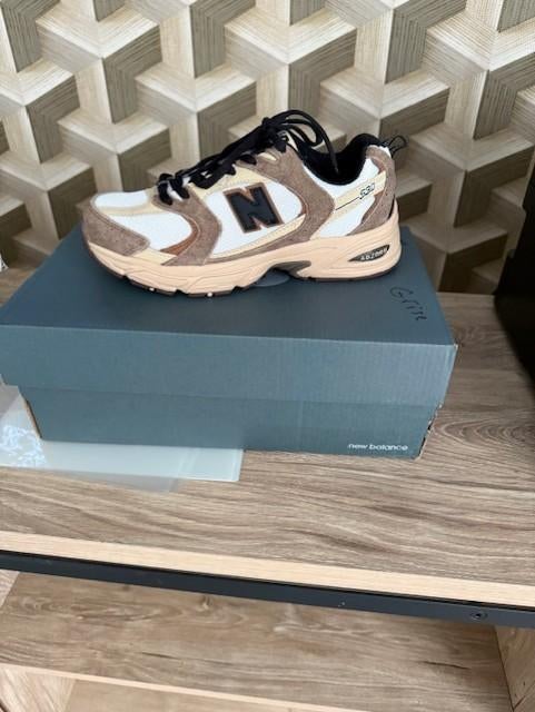 New balance 530, Kleding | Dames, Schoenen, Wit, New Balance, Ophalen of Verzenden, Zo goed als nieuw