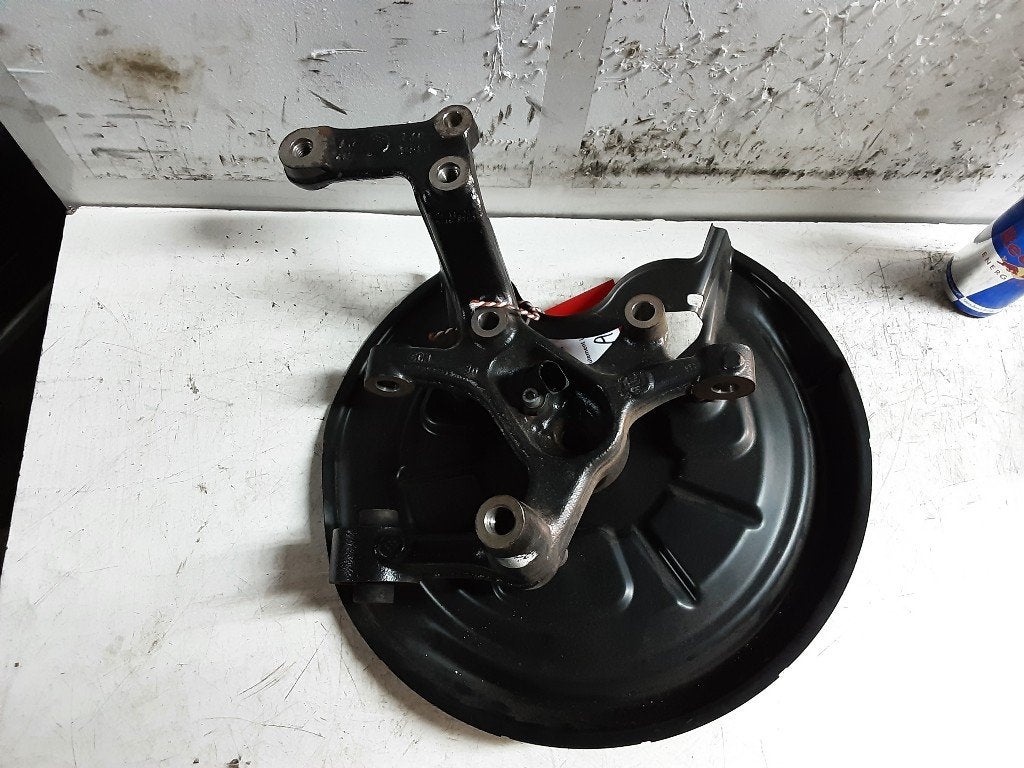 MOYEU DE ROUE ARRIÈRE DROIT Golf V (1K1) (1KO438N), Volkswagen, Mevr. I. Hauben, Utilisé, Rue de l'Espoir 34 34
4030  GRIVEGNÉE, BE
