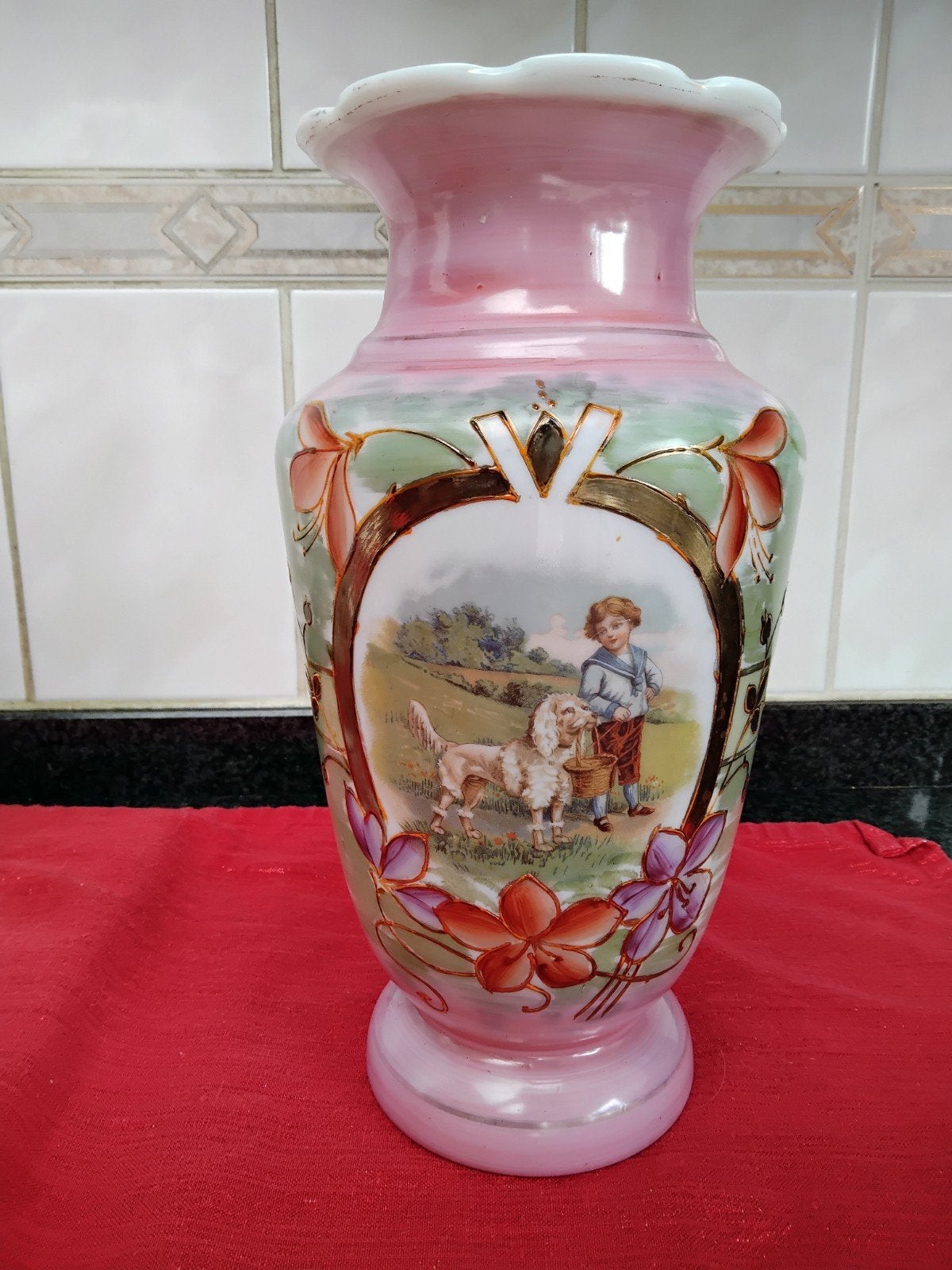 mooie vaas Victoriaanse tijd in opaline glas, Ophalen