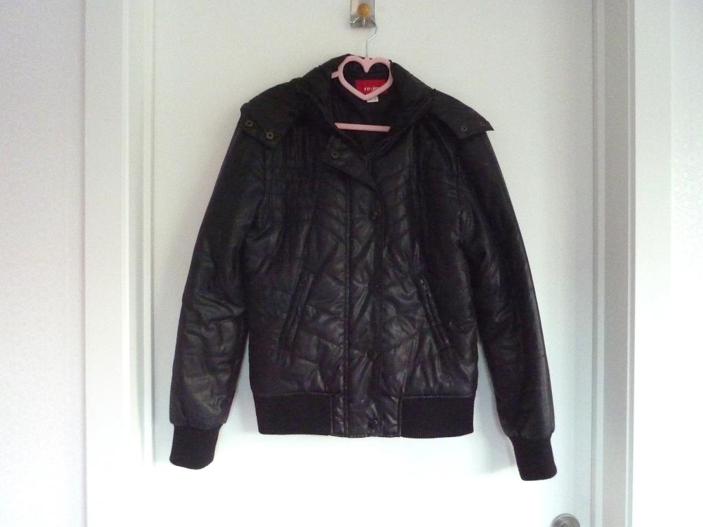 Zwart satijn bomber jacket bomberjack winterjas Reject Mt 38, Ophalen of Verzenden, Maat 38/40 (M), Zwart