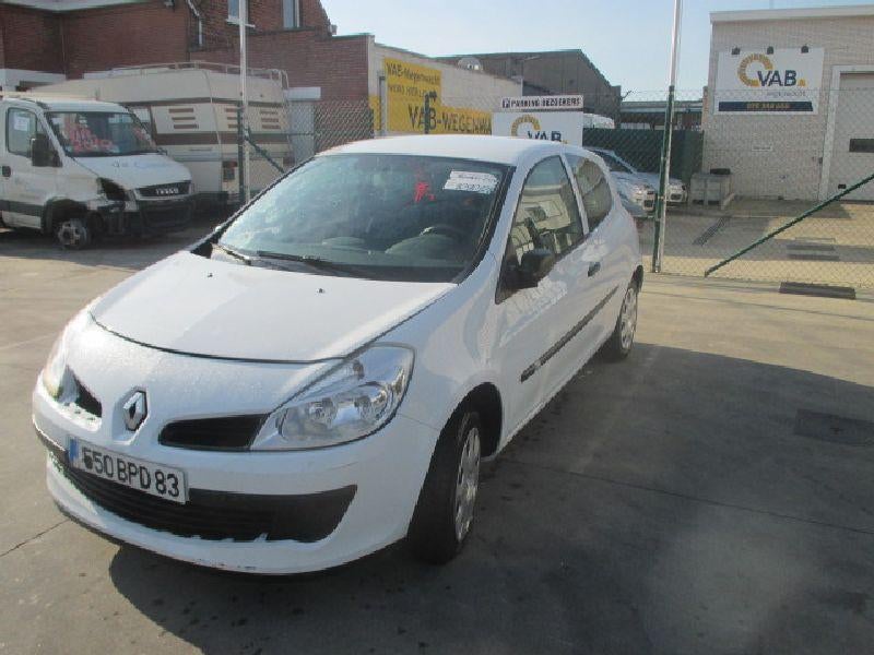 RENAULT CLIO  DIESEL 02-08, Auto's, Wit, Bedrijf, Te koop, Stadsauto