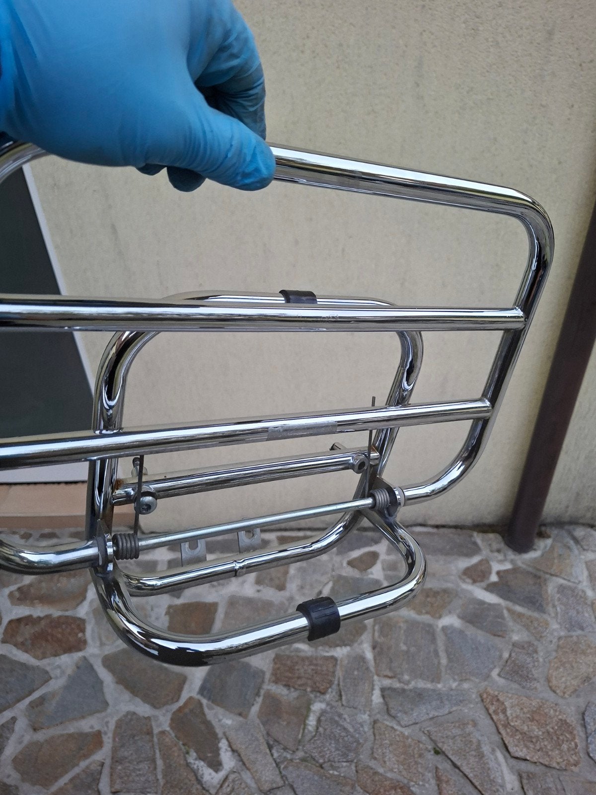 Achterdrager opklapbaar Vespa 50, Ophalen
