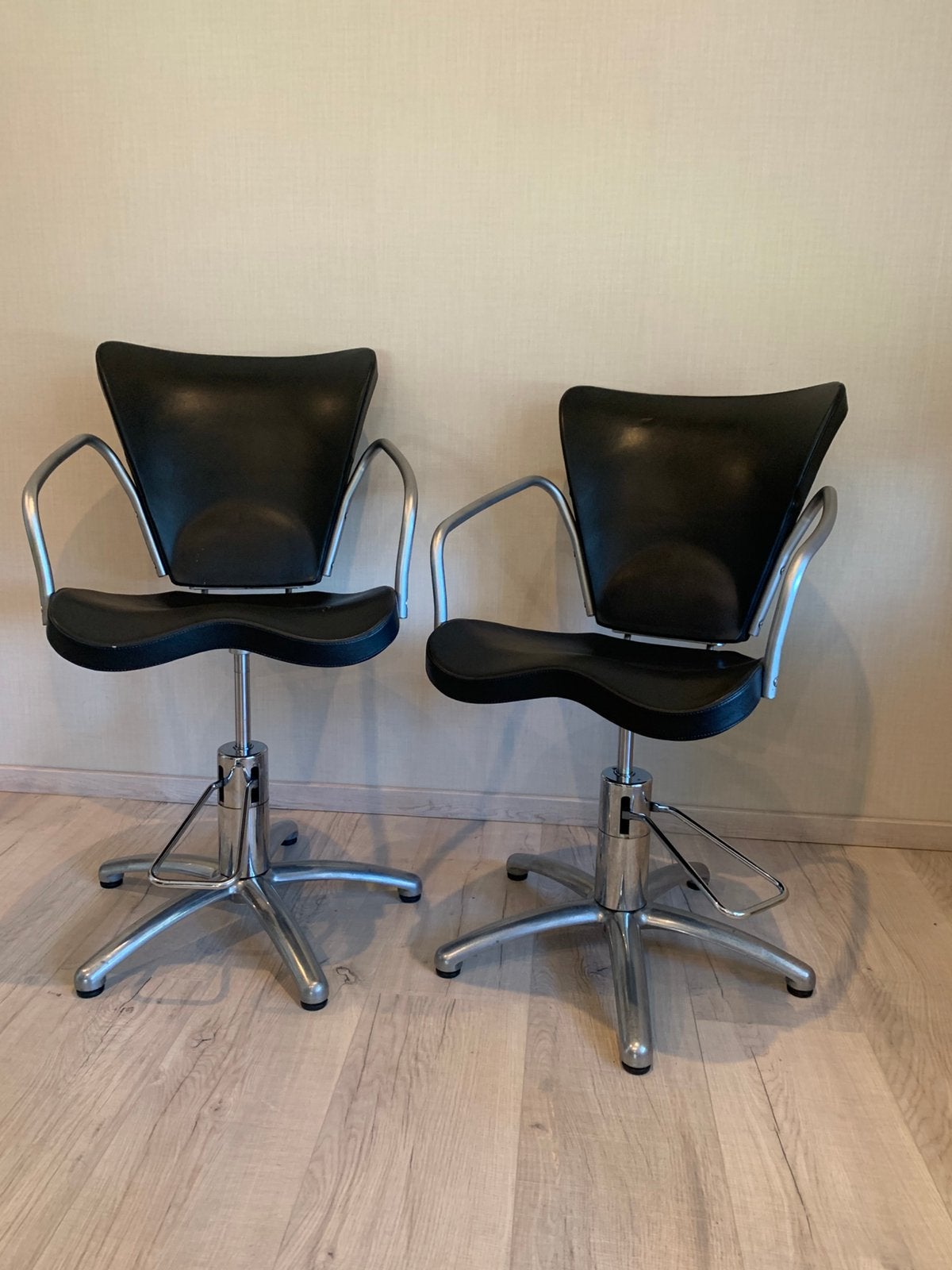 Fauteuils de coiffeur vintage, Enlèvement, Utilisé, Deux