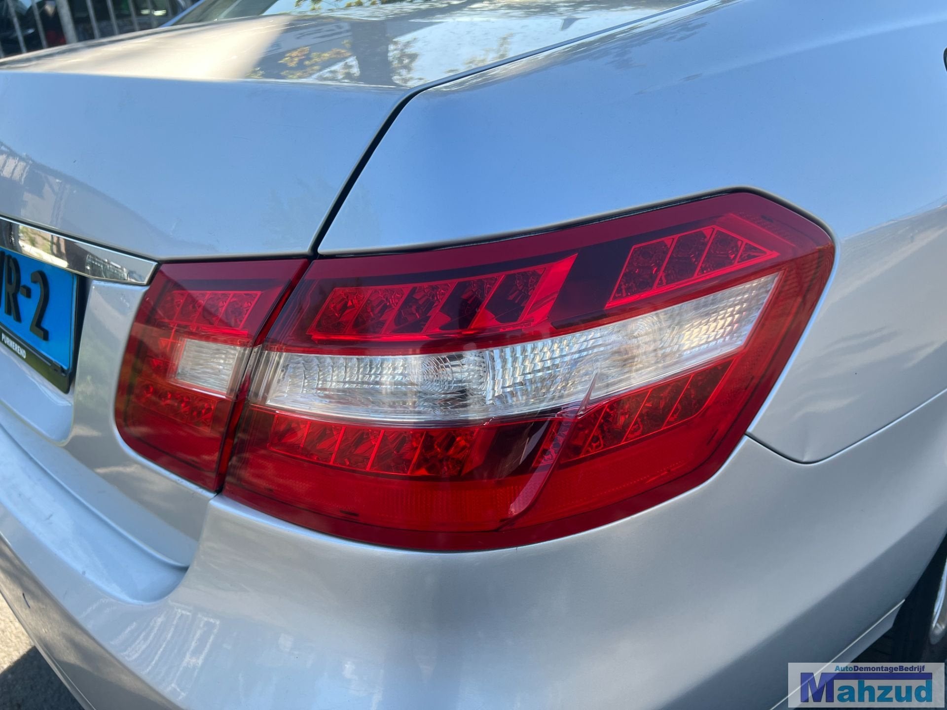 MERCEDES E KLASSE W212 rechts achterlicht 2009-2012, Gebruikt, Mercedes-Benz AG, Mercedes-Benz, Mercedesstrasse 120
70372  Stuttgart, DE