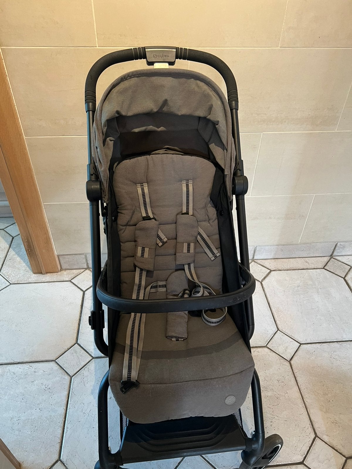 Handige buggy van het merk Cybex, Enfants & Bébés, Enlèvement, Comme neuf, Protection de pluie