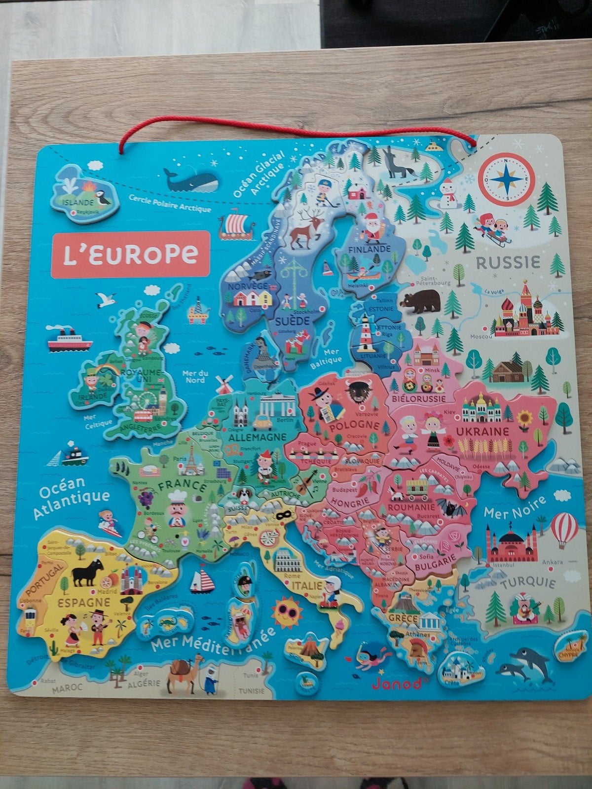Janod carte d'Europe aimantée. Parfait état, Kinderen en Baby's, Speelgoed | Educatief en Creatief, Ophalen of Verzenden