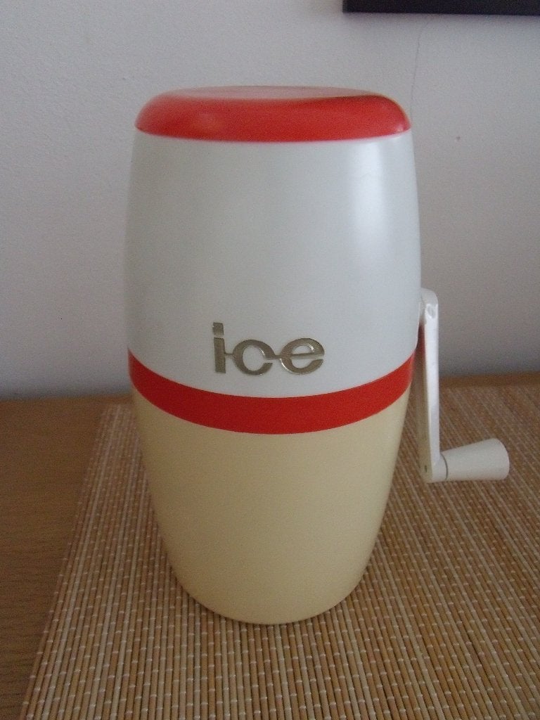 objet vintage années 60/70 broyeur de glace, Antiquités & Art, Enlèvement ou Envoi, Autres types, Plastique