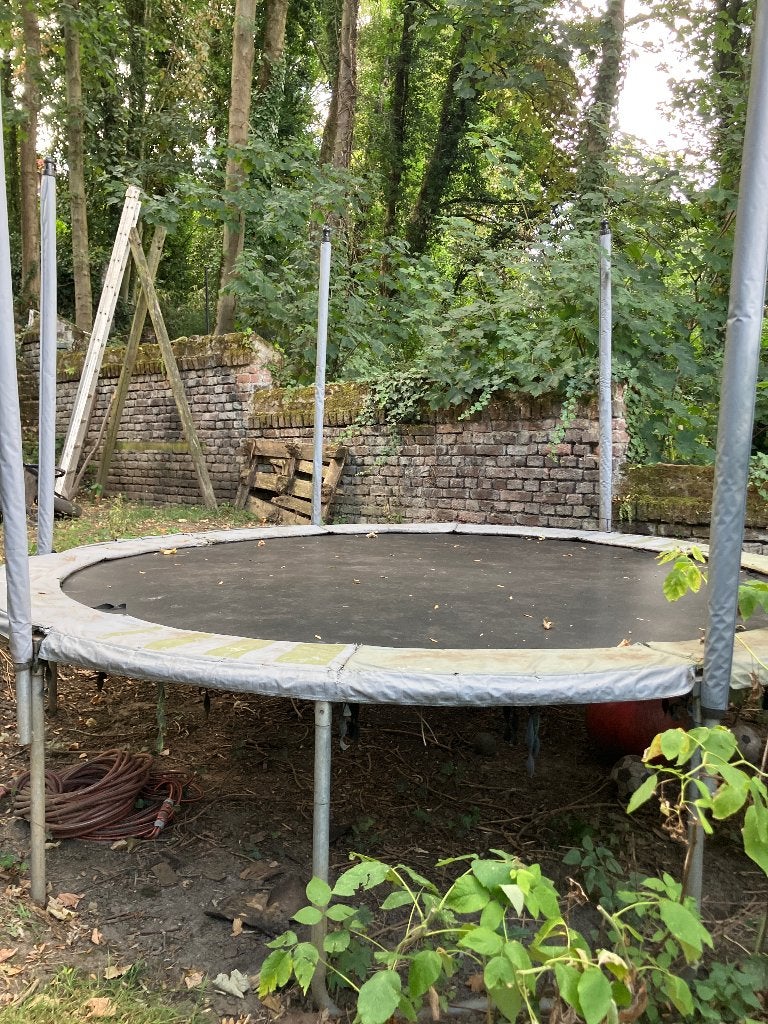 Trampoline à donner, Enlèvement, Utilisé