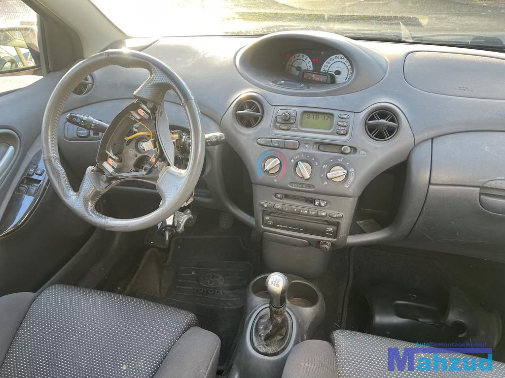 TOYOTA YARIS P1 Dashboard kast delen onderdelen, Info@toyota.co.jp, Gebruikt, Toyota Motor Corporation, Toyota-Cho 1
471-8571  Toyota City