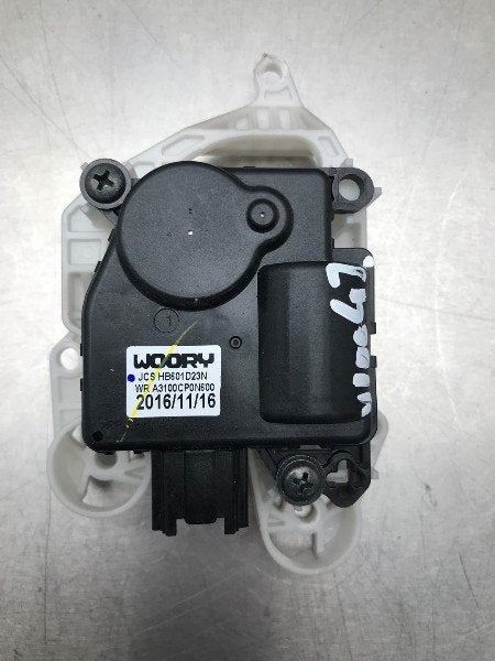 ACTIONNEUR MOTEUR VOLET CHAUFFAGE Mazda 2 (DJ / DL), Utilisé, Mazda
