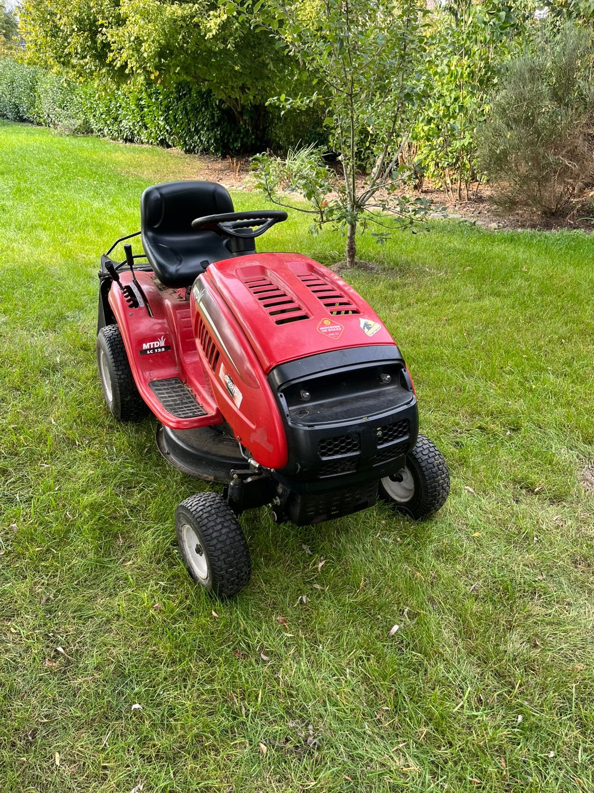MTD-maaimachinetractor, Tuin en Terras, Ophalen, Cirkelmaaier, Gebruikt, Benzine-grasmaaier