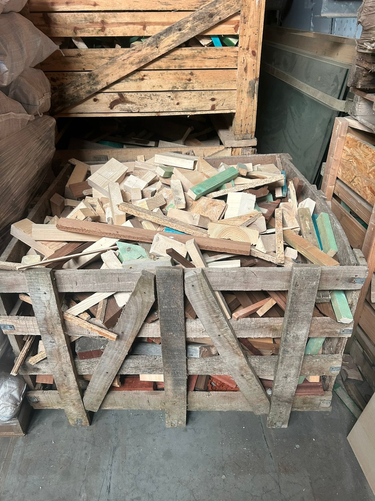 Droog brandhout, Moins de 3 m³, Enlèvement, Autres essences de bois, Bûches