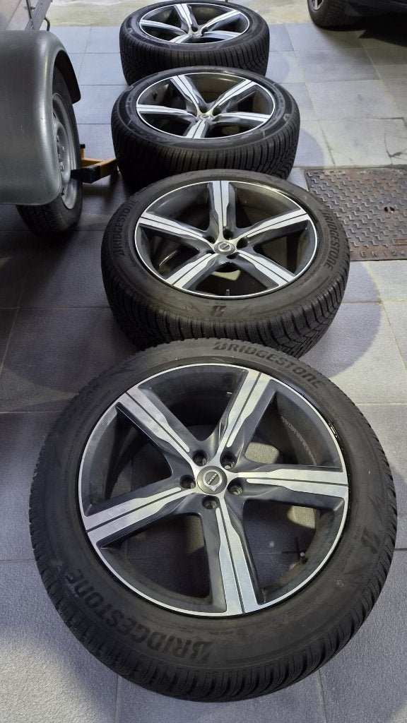 Jantes Volvo XC90 20" + Pneus Hiver Bridgestone Blizzak, Pneus hiver, 275 mm, Pneu(s), Enlèvement