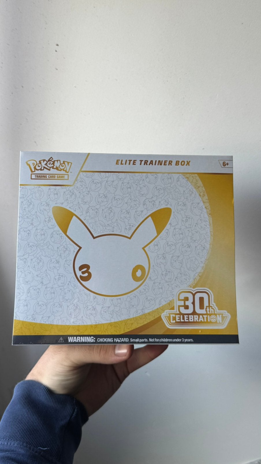 Pokemon 30th Celebration Sealed English ETB, Ophalen of Verzenden, Nieuw, Boosterbox
