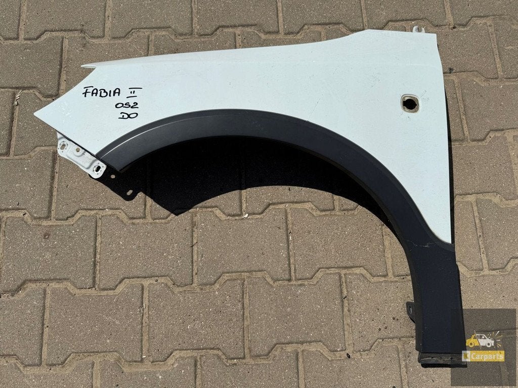 Aile avant gauche Skoda Fabia II Monte Carlo, Infoline@skoda-auto.cz, Tr. Vaclava Klementa 869
293 01  Mlada Boleslav, CZ, Utilisé