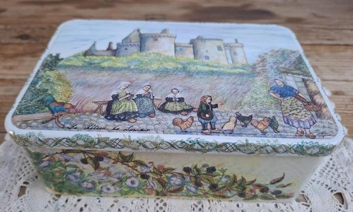 Frans Massilly blik, Le Chateau de Suscinio, Bretagne, Verzamelen, Blikken, Ophalen of Verzenden, Gebruikt, Koek(jes), Overige merken