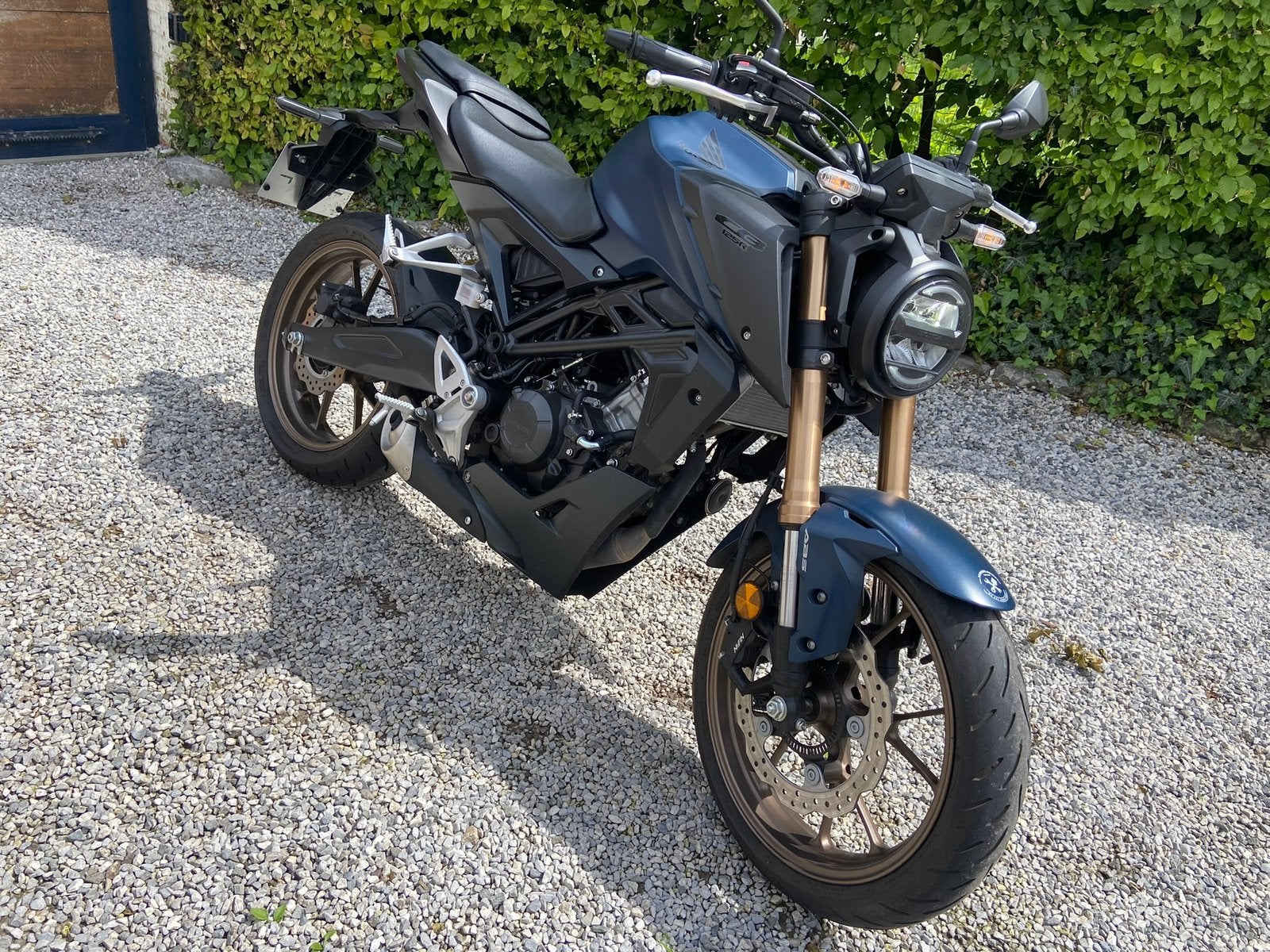 Honda cb125r 5900 km 2024 nickel garantie 2029, Motos, Motos | Honda, Particulier