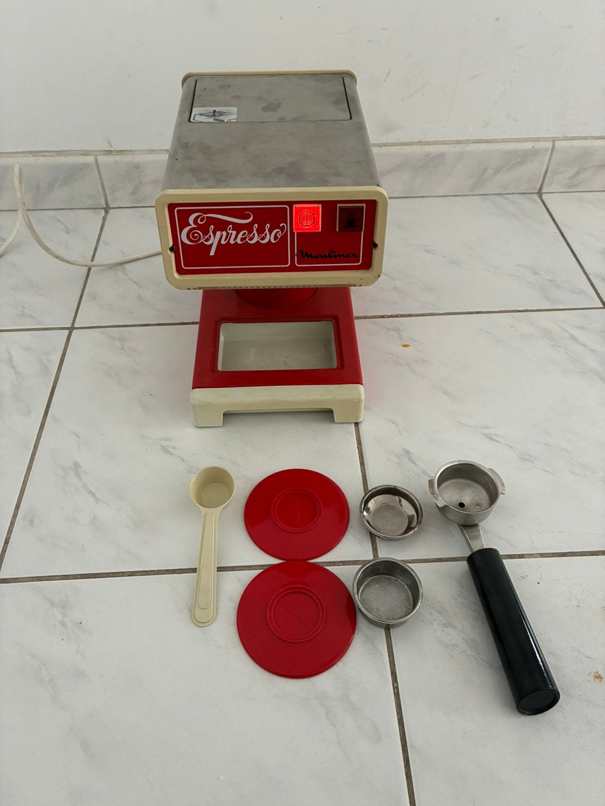 Vintage Moulinex koffiezetapparaat espresso model 310, Electroménager, Café moulu, Enlèvement ou Envoi, 2 à 4 tasses, Cafetière