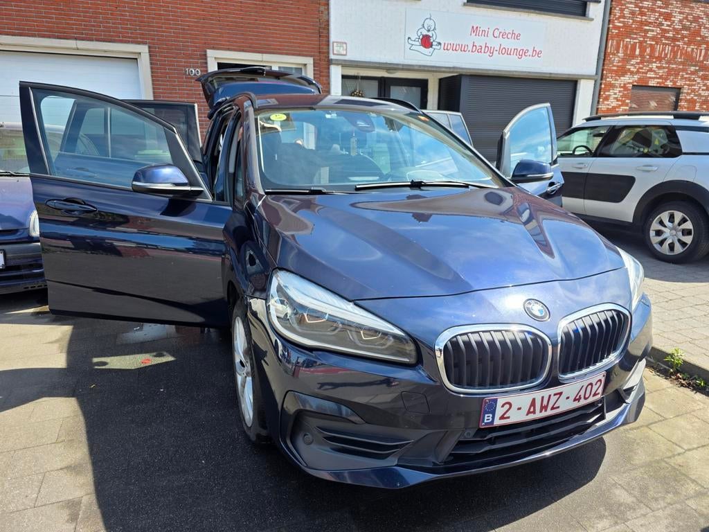 BMW 218d xDrive Gran Tourer, Autos, BMW, 4x4, ABS, Caméra de recul, Régulateur de distance, Airbags, Air conditionné, Alarme, Climatisation automatique