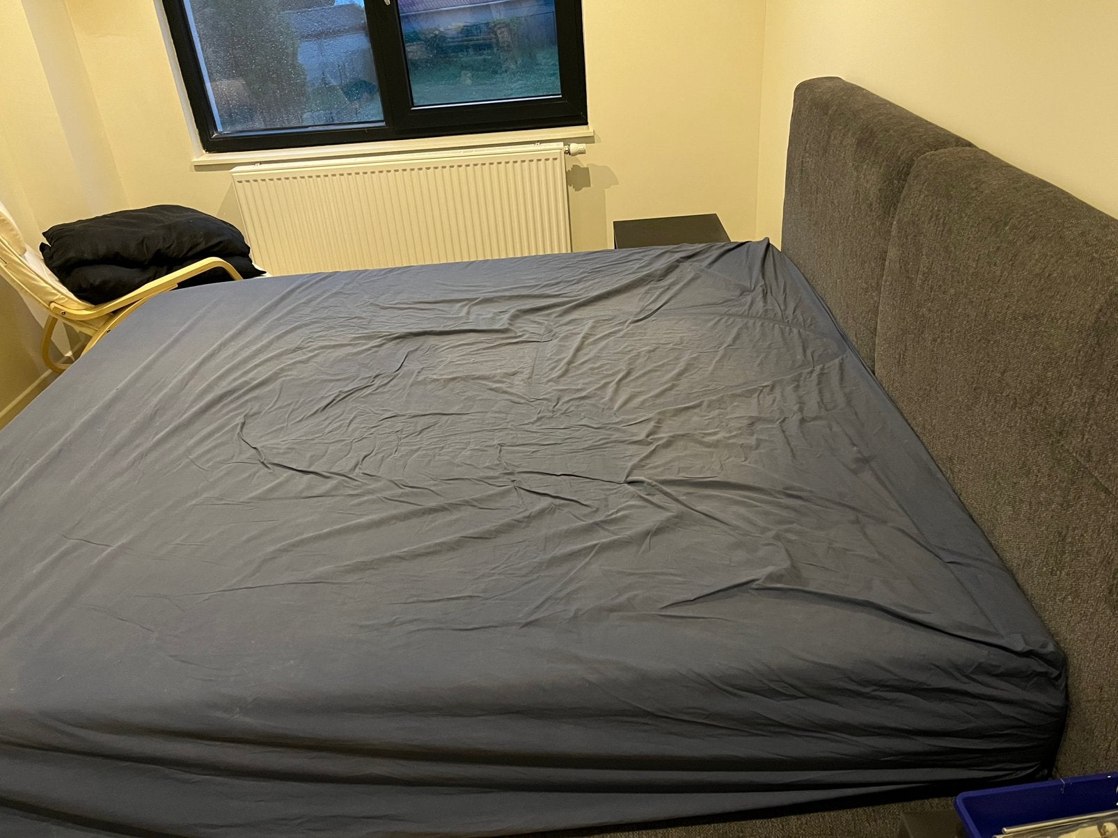 Boxspring en 2 nachtkastjes in perfecte staat, Huis en Inrichting, Ophalen, Zo goed als nieuw