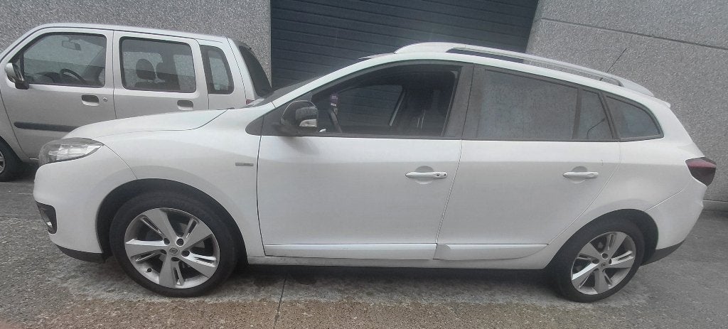 Renault Megane Break 1.2 TCE Édition Bose, Autos, 1197 cm³, Euro 5, Achat, Entreprise
