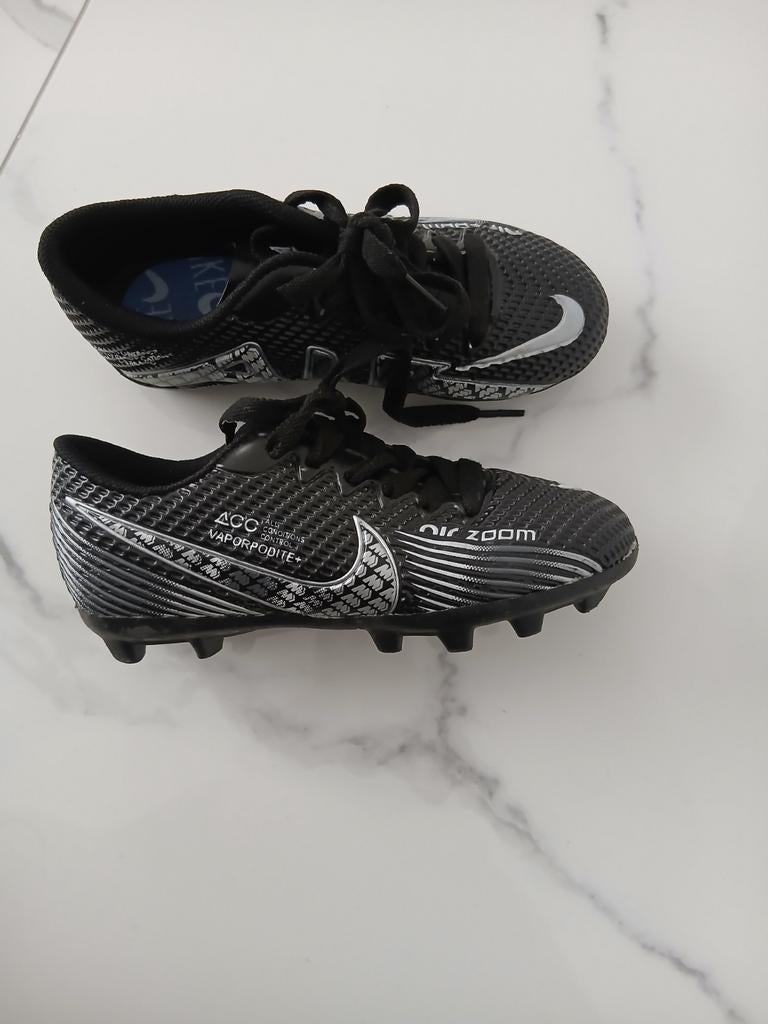 Voetbalschoenen maat 31, Ophalen