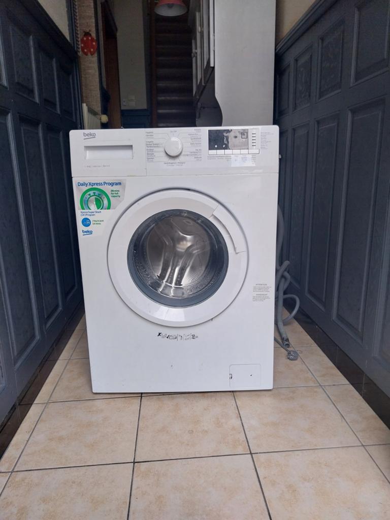 Wasmachine Beko te koop, 6 kg, Elektronische apparatuur, Wasmachines, Ophalen