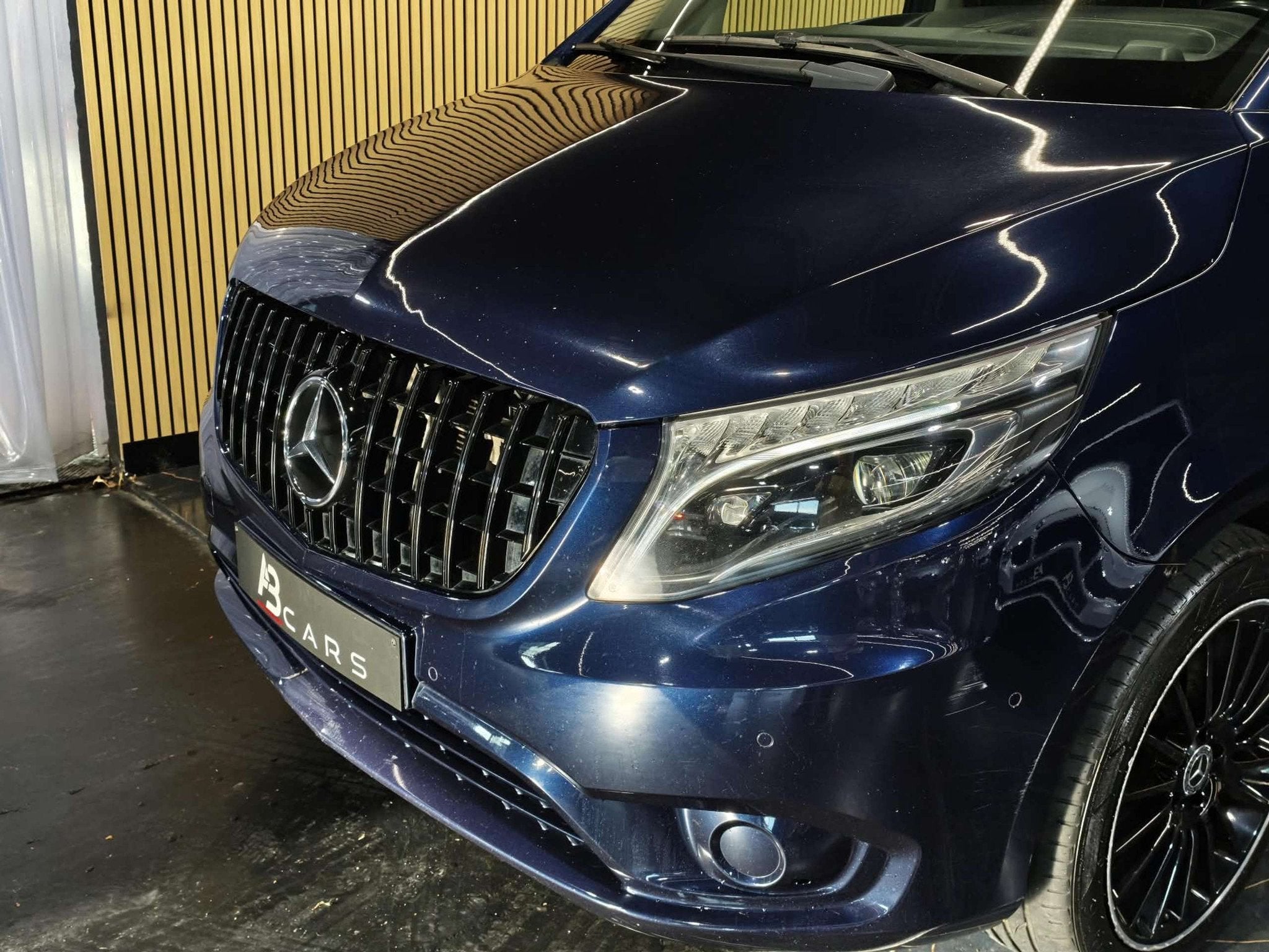 Mercedes-Benz Vito 2.1D UTILITAIRE LOOK AMG FULL OPTIONS, Autos, Cuir, Achat, Entreprise, 3 places