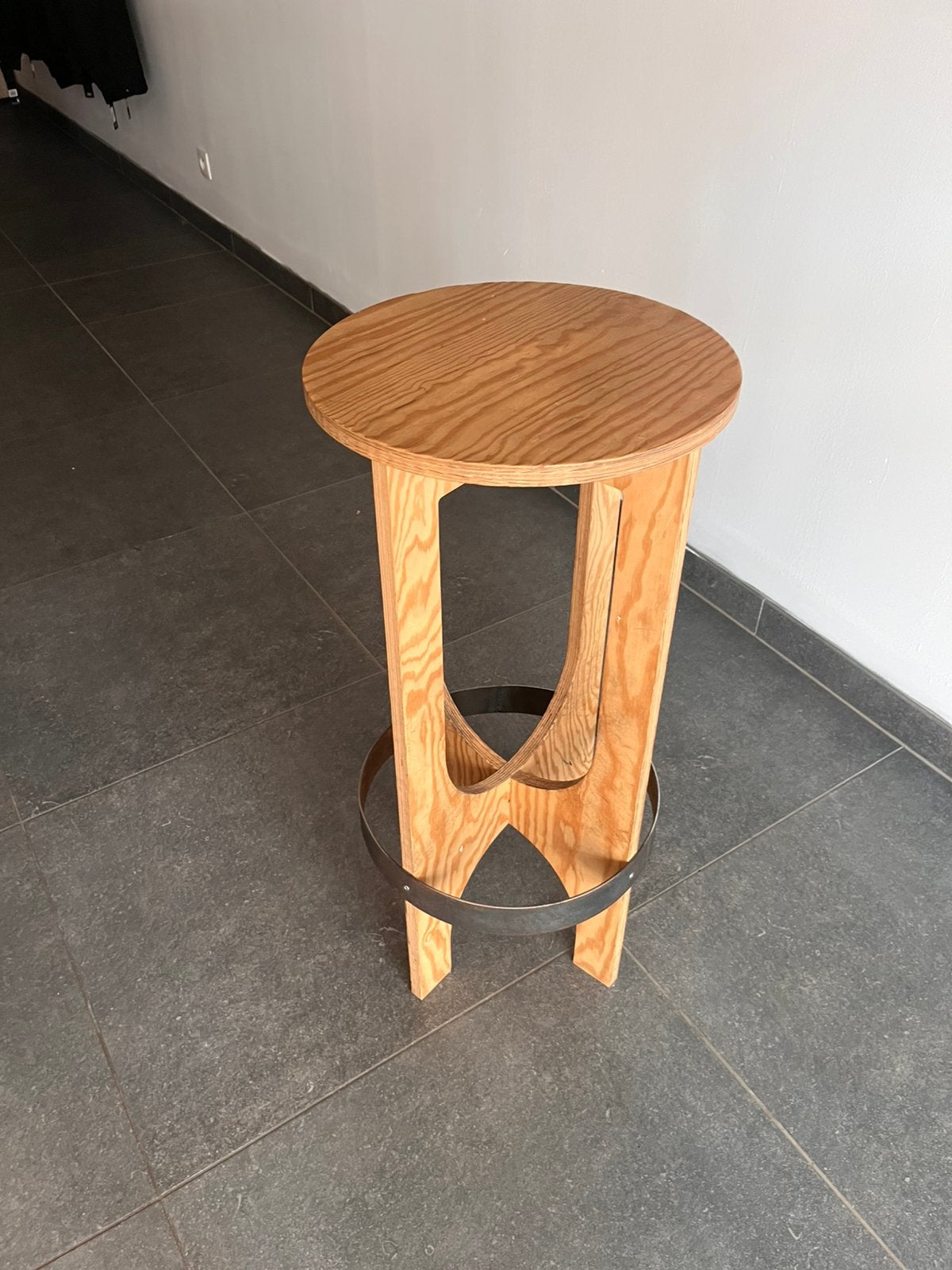7 robuuste houten krukken, Ophalen, Gebruikt, Meubilair