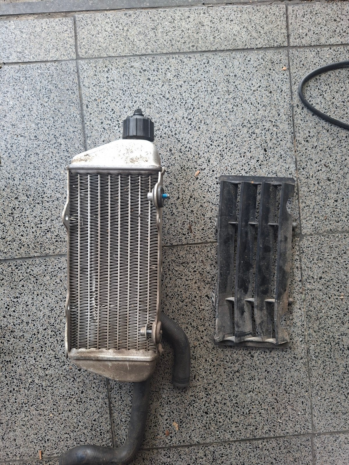 originele radiateur + koelslangen sherco, Fietsen en Brommers, Ophalen of Verzenden, Gebruikt, Overige typen