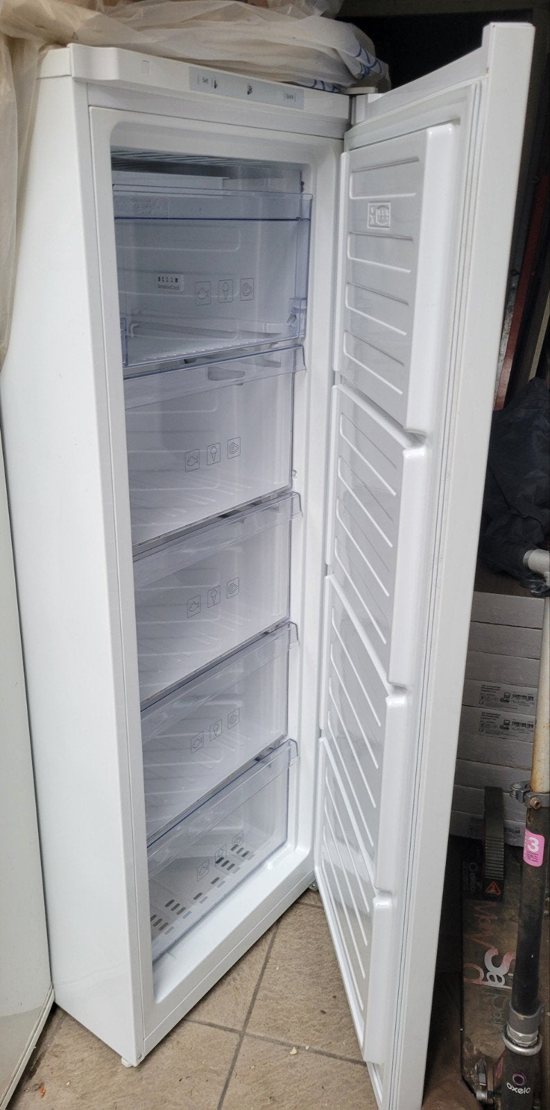 Congélateur BEKO, Electroménager, Moins de 60 cm, Congélateur, 120 à 140 cm, Comme neuf