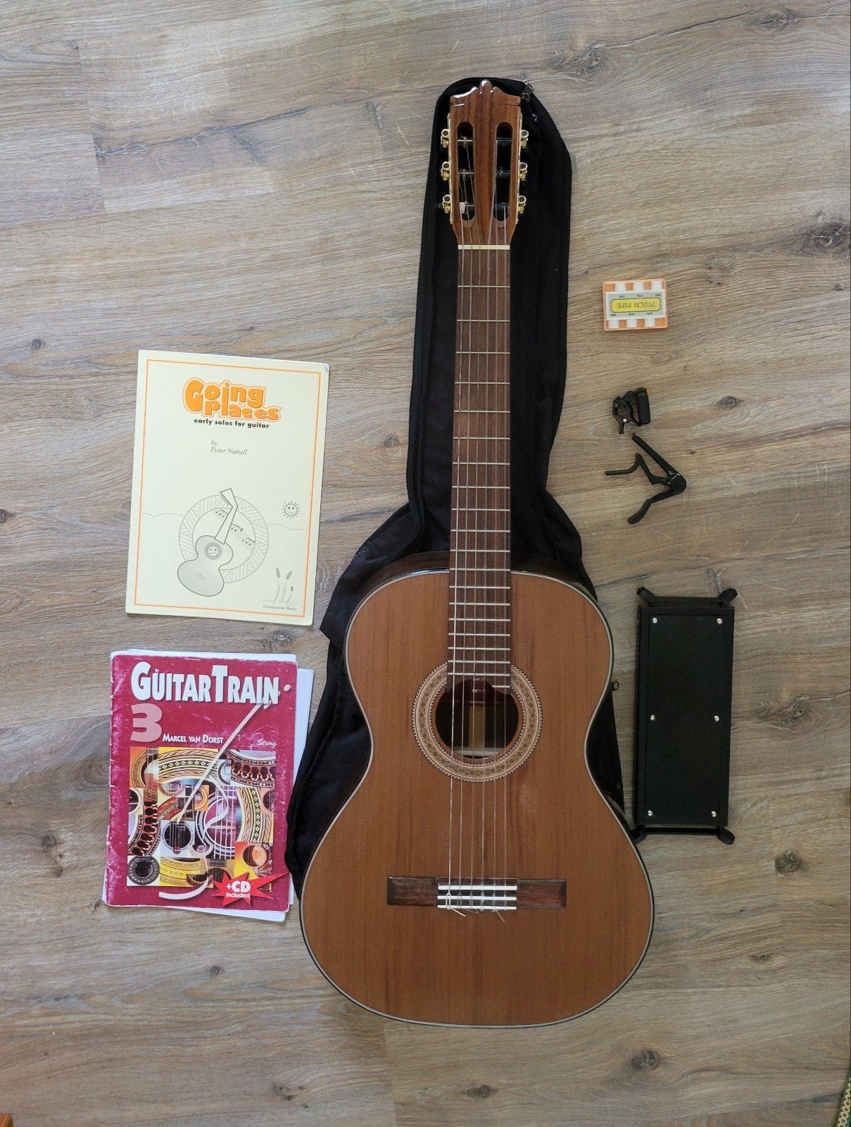Martinez gitaar + complete beginnersset en accessoires, Muziek en Instrumenten, Ophalen, Zo goed als nieuw, Klassieke of Spaanse gitaar