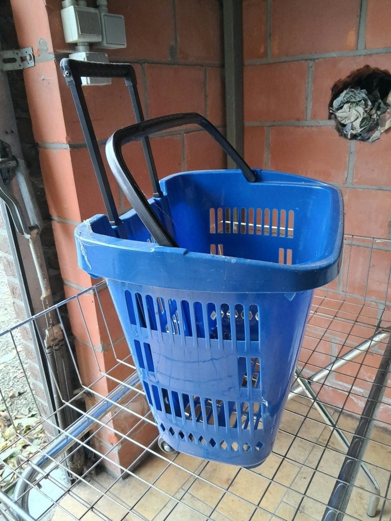 paniers sur roulettes de magasin, Enlèvement