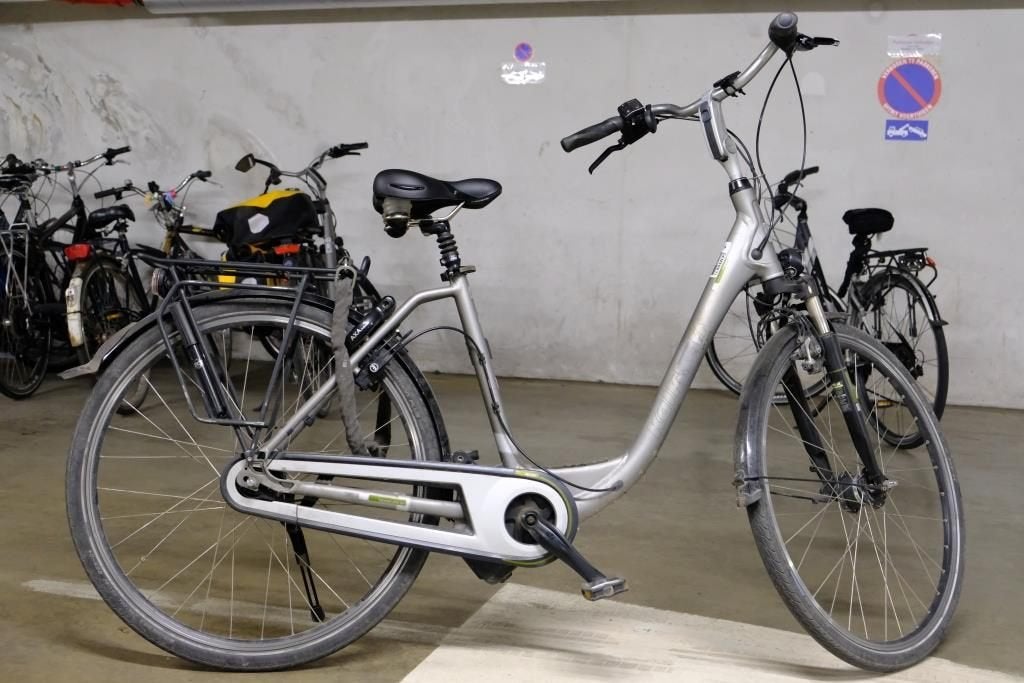 Elektrische lage instapfiets Kalkhoff in Leuven, Fietsen en Brommers, Elektrische fietsen, Gebruikt, 47 tot 51 cm, 50 km per accu of meer