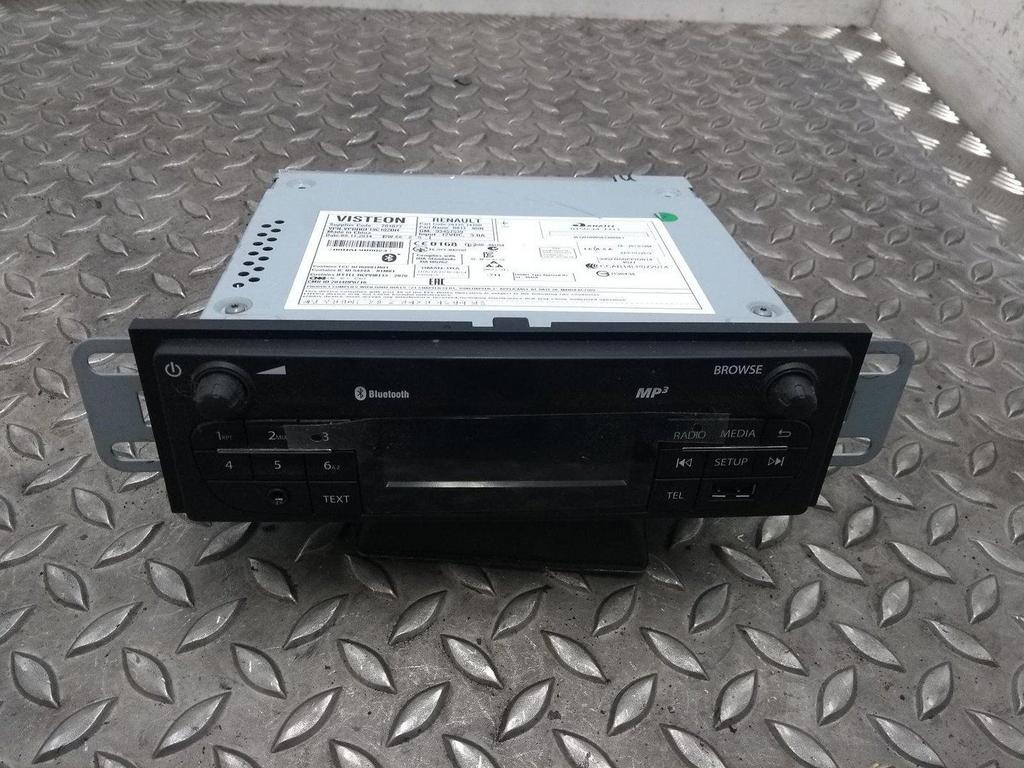 RENAULT TRAFIC RADIO 2014, Ophalen of Verzenden, Gebruikt, Stiba lid