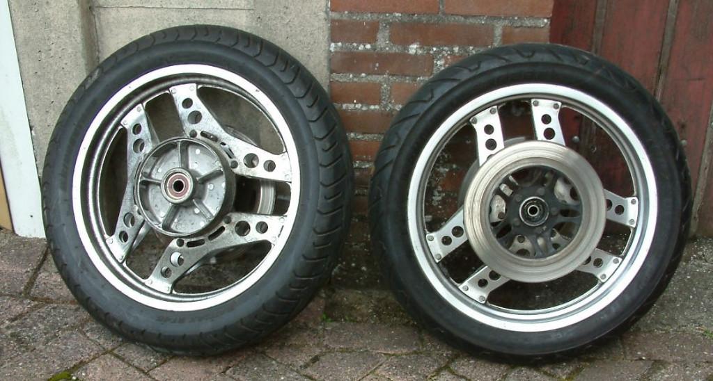 2 x jeu de roues vierges Honda Boomer et Comstar 125 euros, Enlèvement, Utilisé