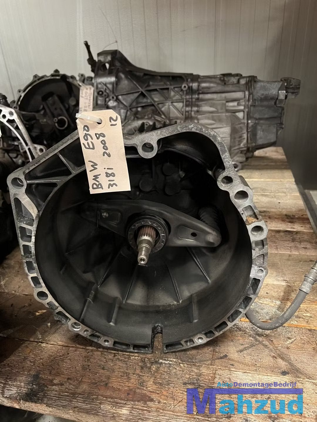 BMW E90 E91 318I 2.0 Versnellingsbak 6 bak handbak CBL, Petuelring 130
80788  Munich, DE, Gebruikt, Info@bmw.de, BMW