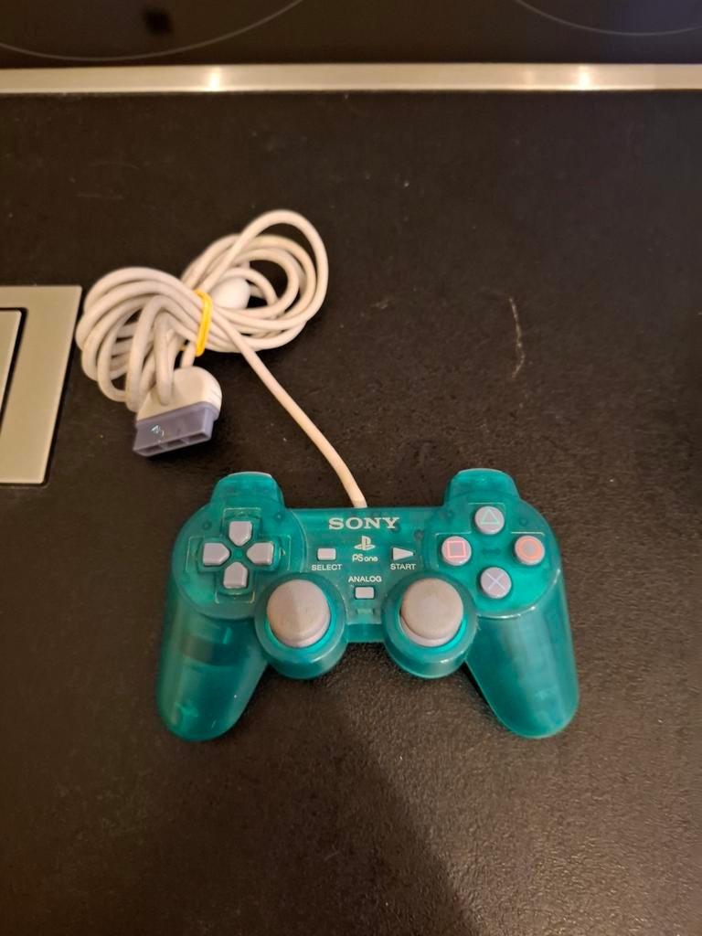 Manette Officielle Sony DualShock PS1 - Vert Émeraude, Consoles de jeu & Jeux vidéo, Consoles de jeu | Sony Consoles | Accessoires